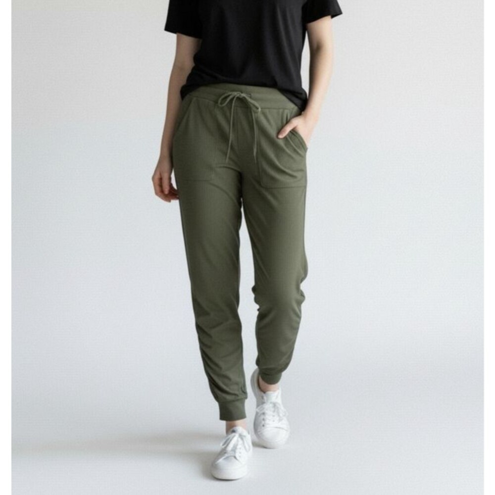 Lululemon Beyond The Studio Jogger Pants Women Size 2 Army Green Dance Yoga